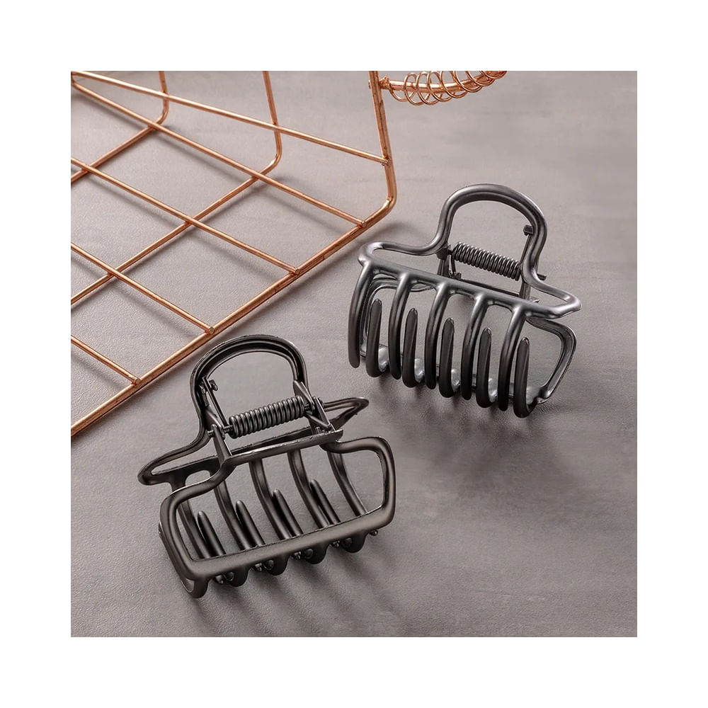 Duas piranhas Proart Metal Black Quadrada posicionadas sobre superfície cinza